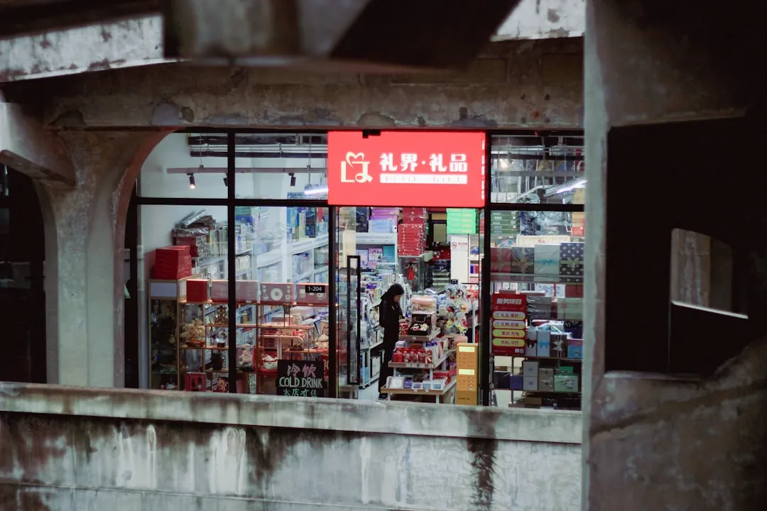2024年上海餐饮托管服务趋势及校园食堂承包方案设计